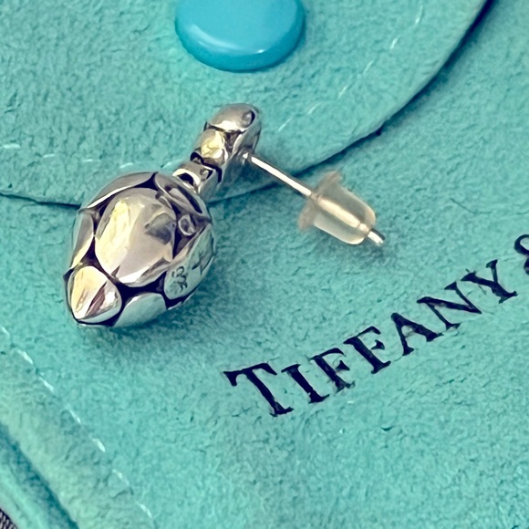 TIFFANY & CO.  and JOHN HARDY Sterling Silver Drop Post Earrings with bag - Picture 4 of 5